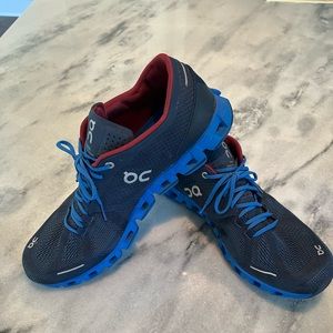 Men’s On Running Cloud X shoes size:10.5 color: midnight cobalt blue and red